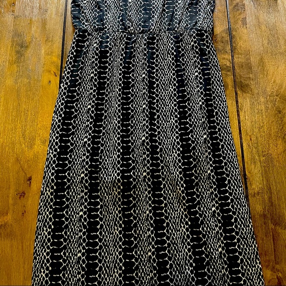 Dex Maxi Dress - Picture 5 of 5